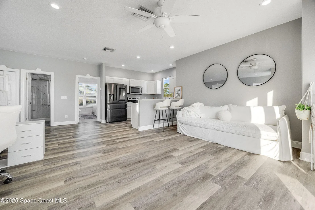 Photo of 4236 Hield Road NW