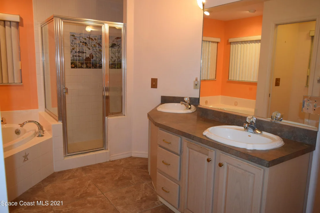 Photo of 708 Central Boulevard