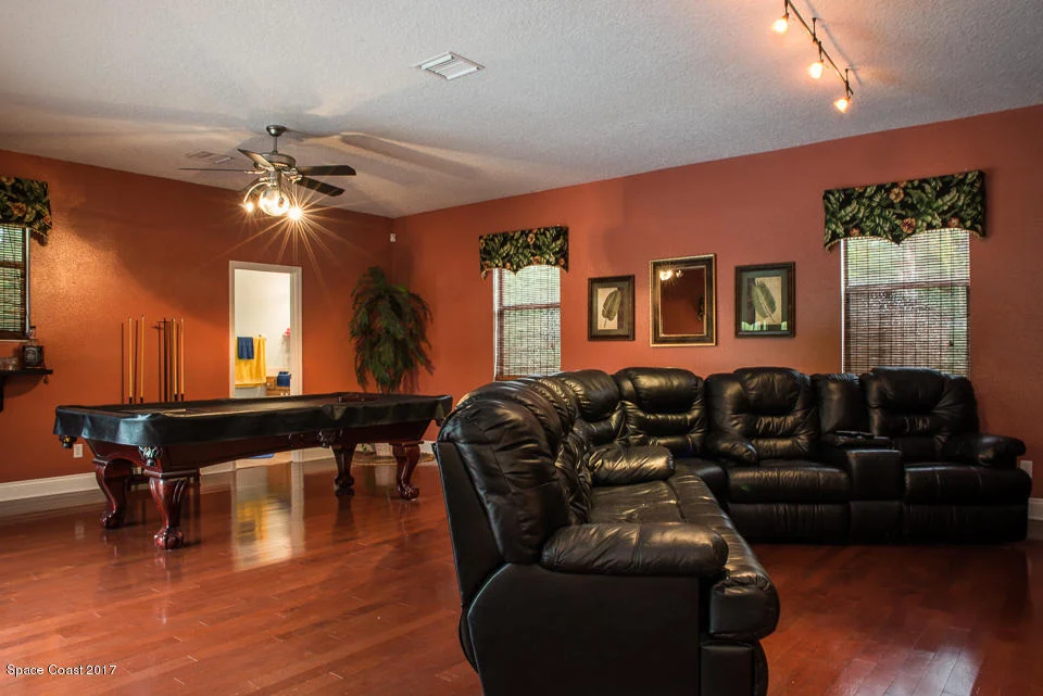 Photo of 5015 Timber Lane Drive