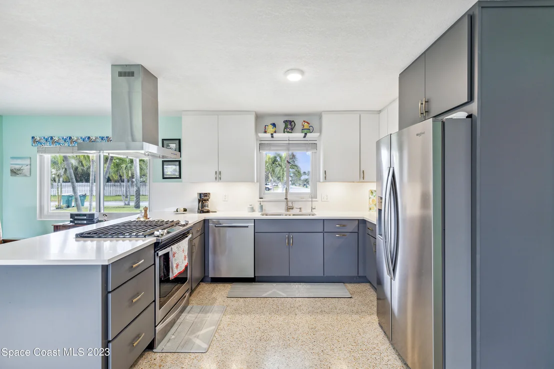 Photo of 655 Rosada Street