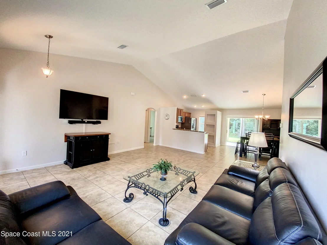 Photo of 5475 Friendly Street