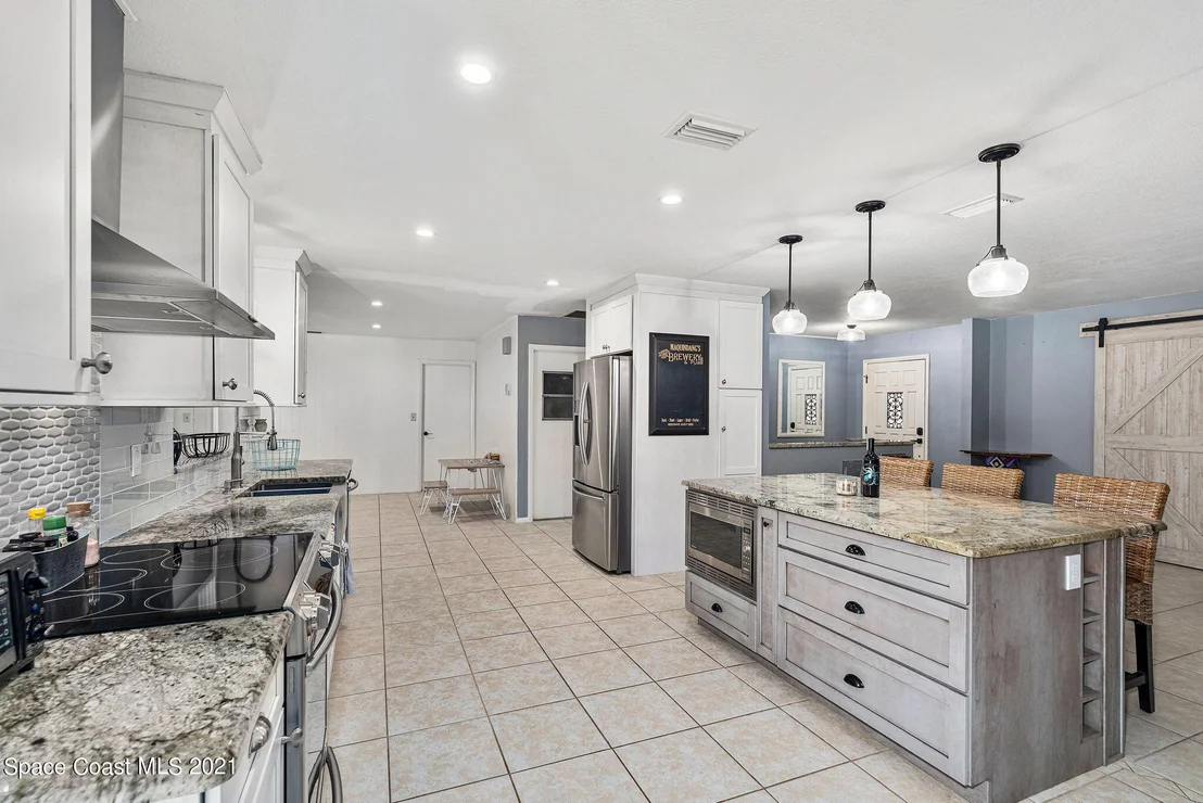 Photo of 211 Melbourne Avenue