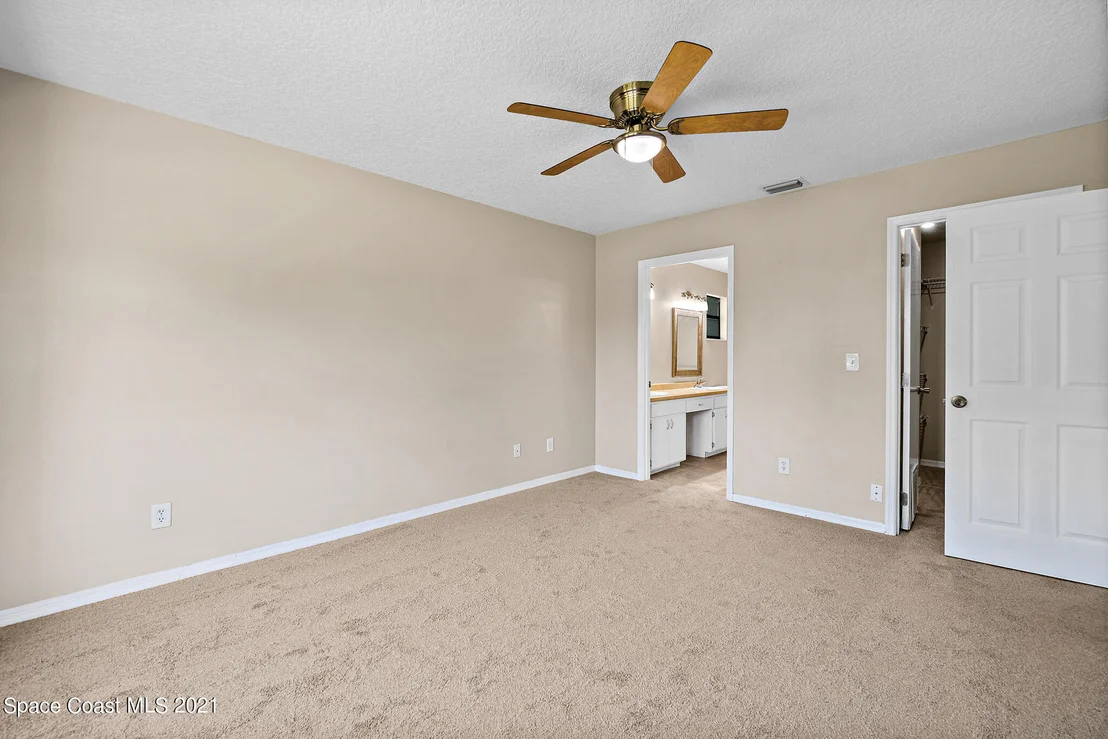 Photo of 4390 Alan Shepard Avenue
