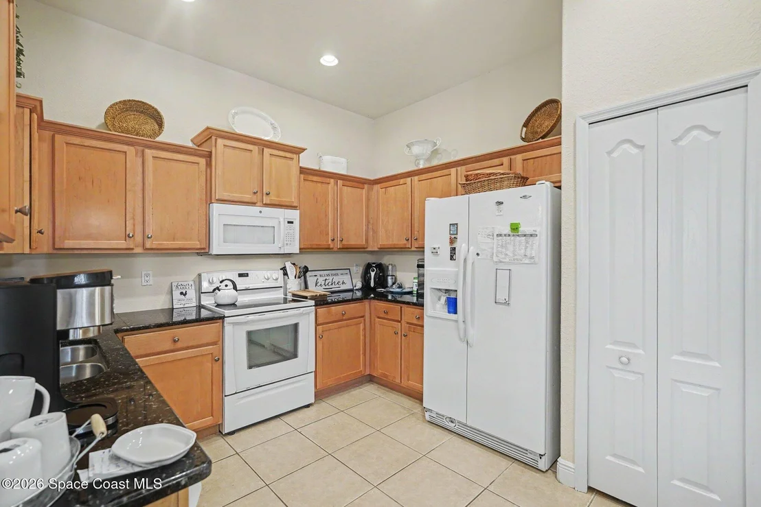 Photo of 1022 Eleuthera Drive NE