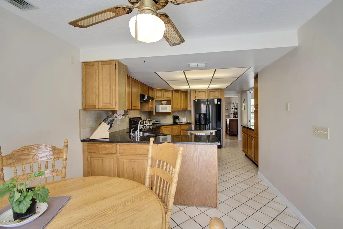 Photo of 1106 NE Citrus Avenue
