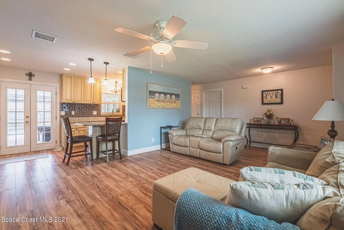 Photo of 845 Berkshire Drive
