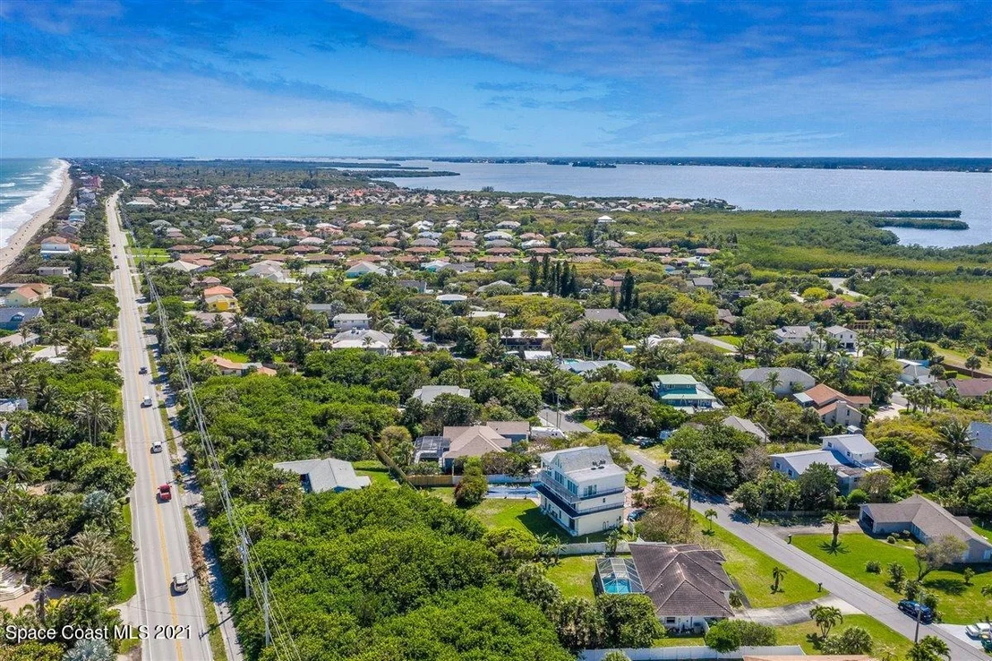 Photo of 5135 Palm Drive