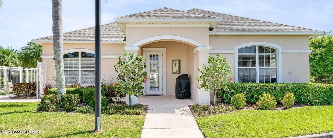 Photo of 4481 Portage Trail