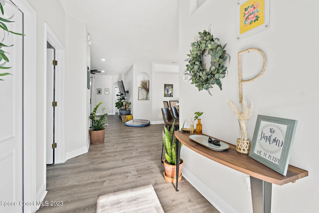 Photo of 362 Waterside Circle
