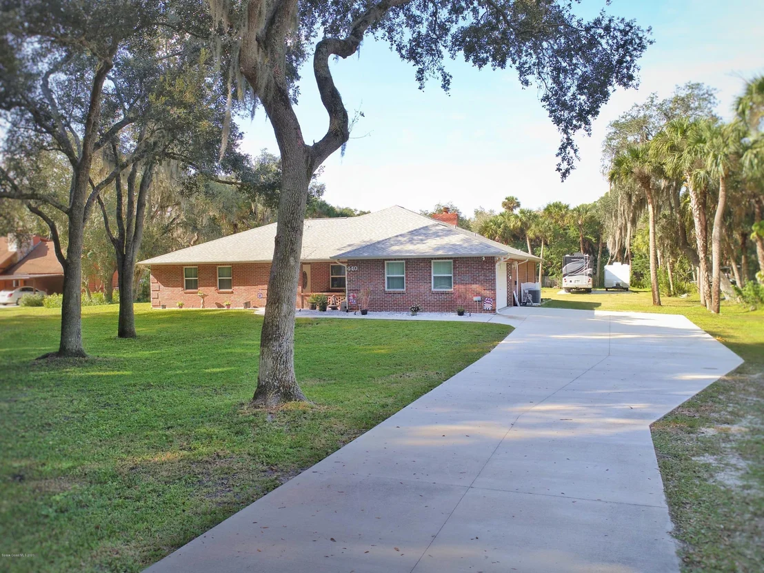 Photo of 440 N Burnett Road