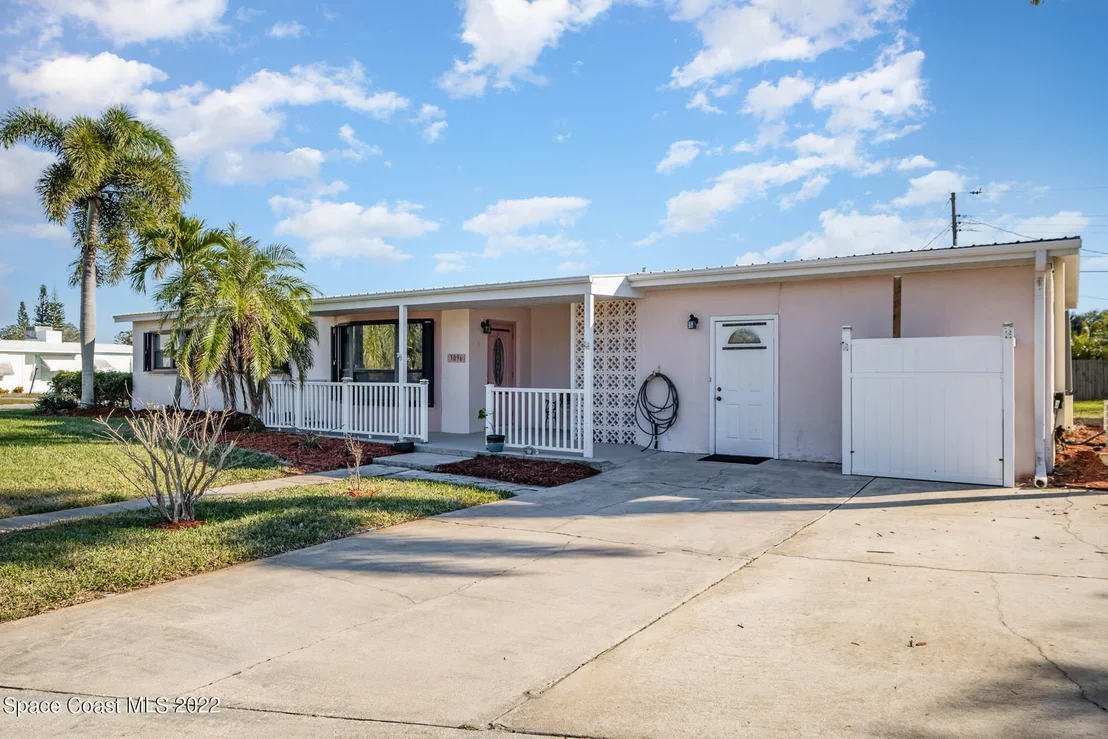Photo of 3096 Dairy Terrace NE