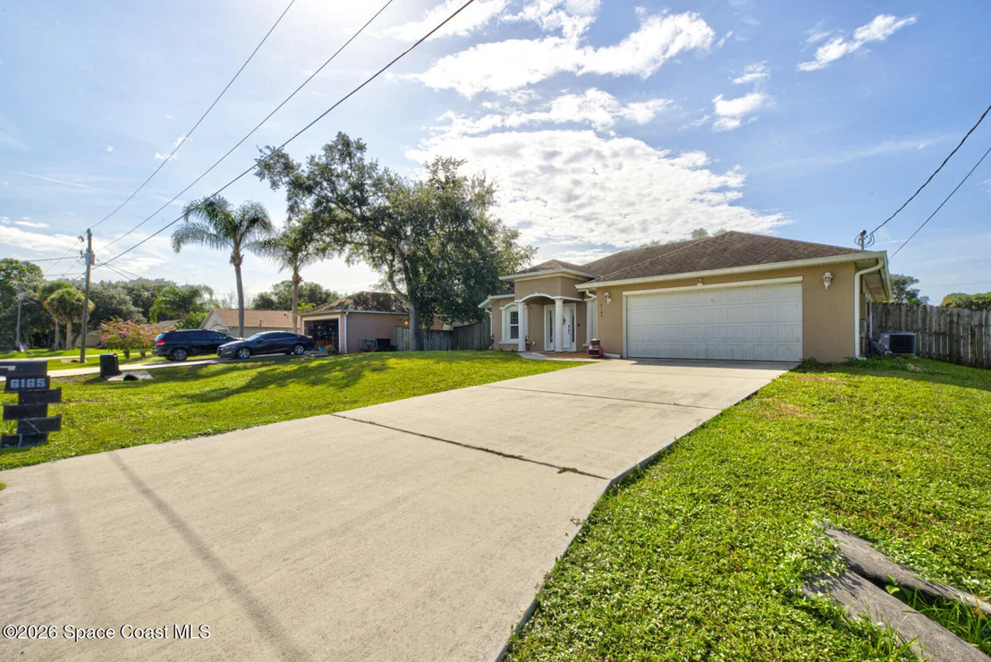 Photo of 6165 Adina Road