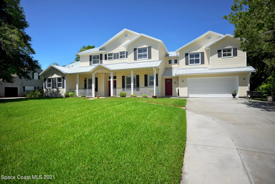 Photo of 2320 Stonebridge Drive