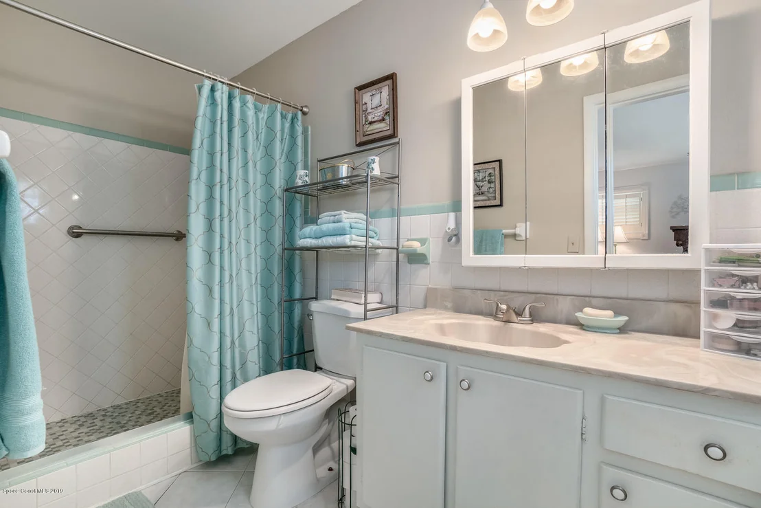 Photo of 933 Bluewater Drive