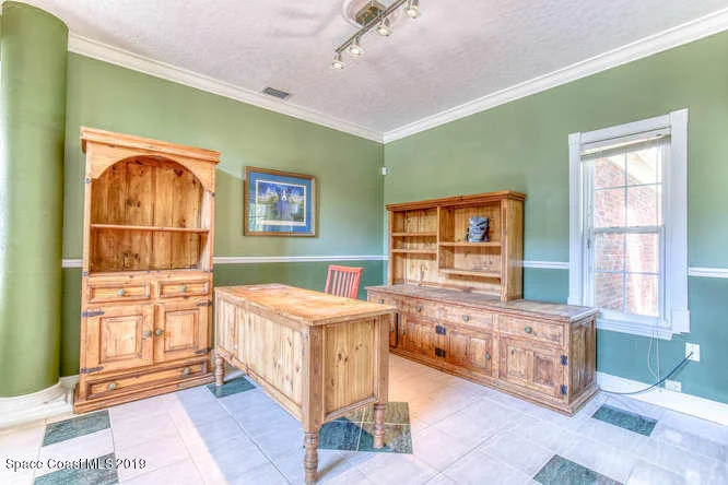 Photo of 2241 Royal Oaks Drive