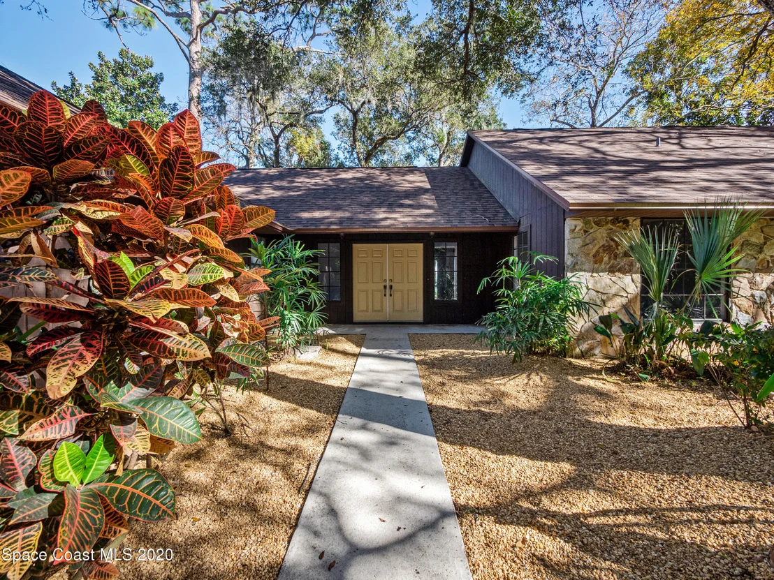 Photo of 5420 Edgewater Court