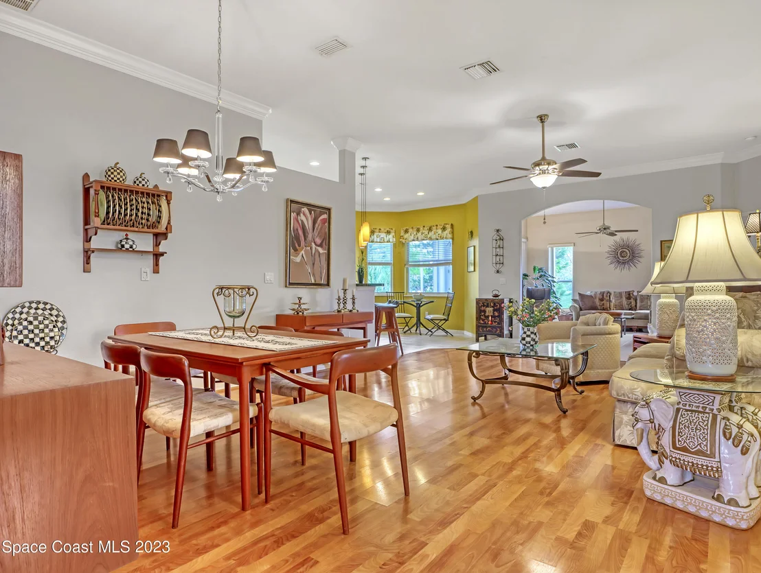 Photo of 904 Suntree Woods Drive