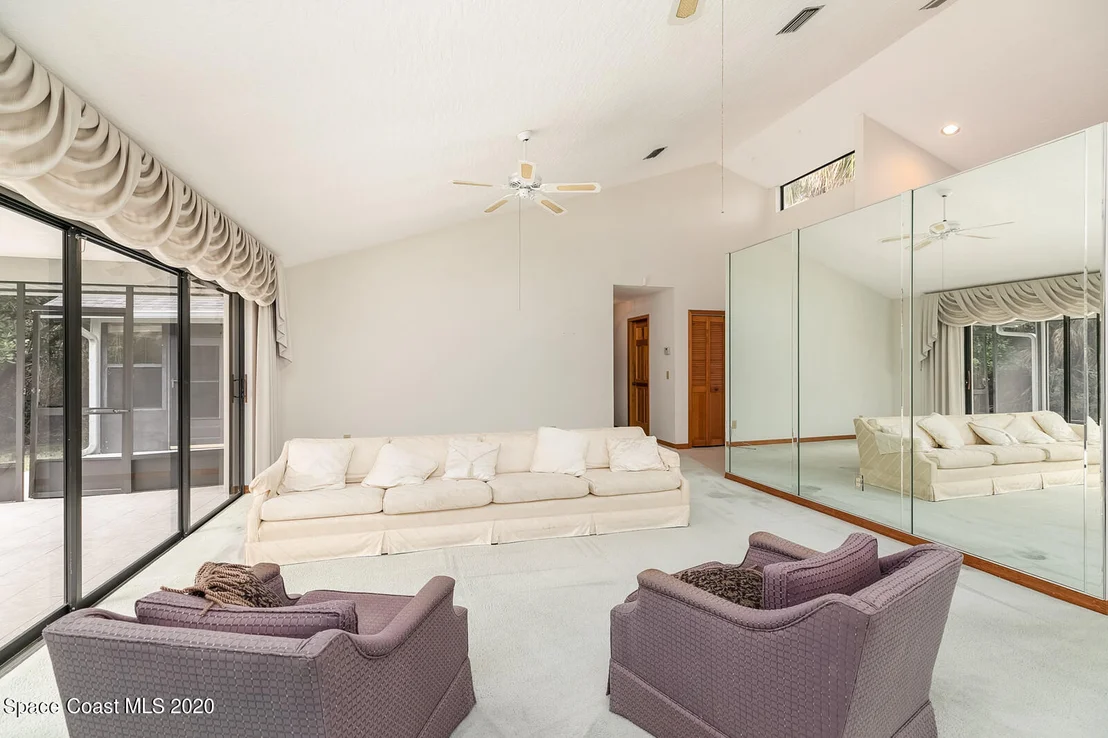 Photo of 2590 Coral Way