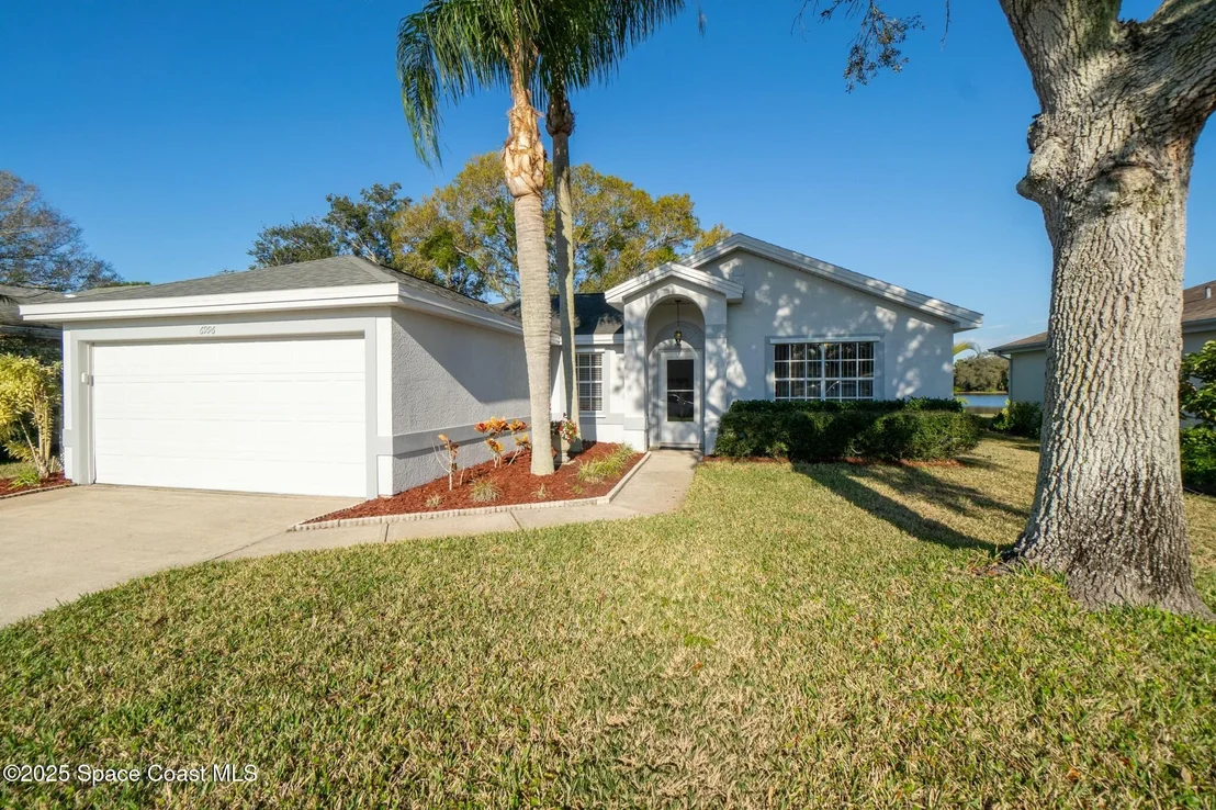 Photo of 6996 Hammock Lakes Drive