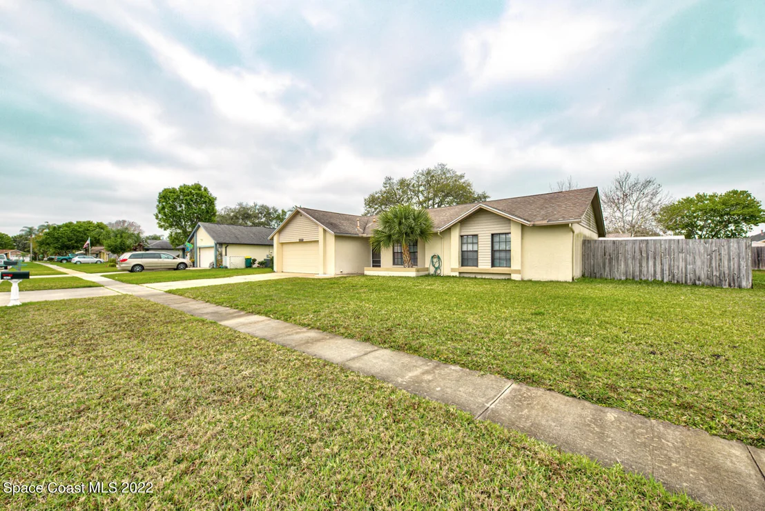 Photo of 2472 Nobility Avenue