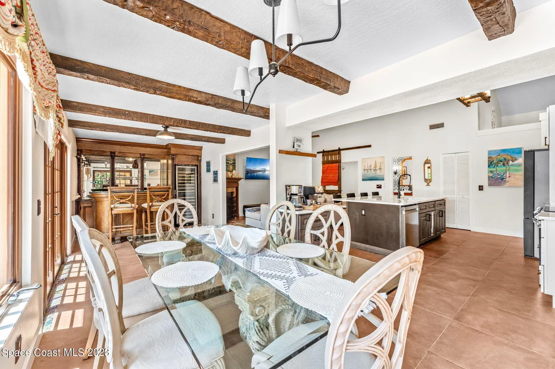 Photo of 442 Riverview Lane