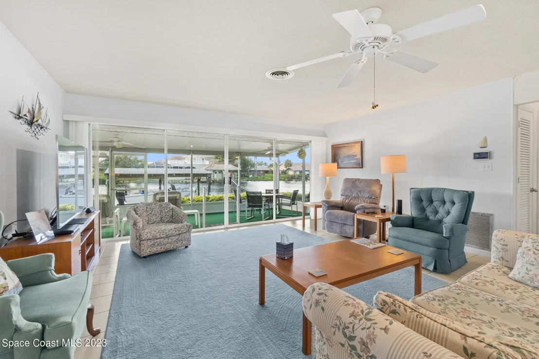 Photo of 209 River Road