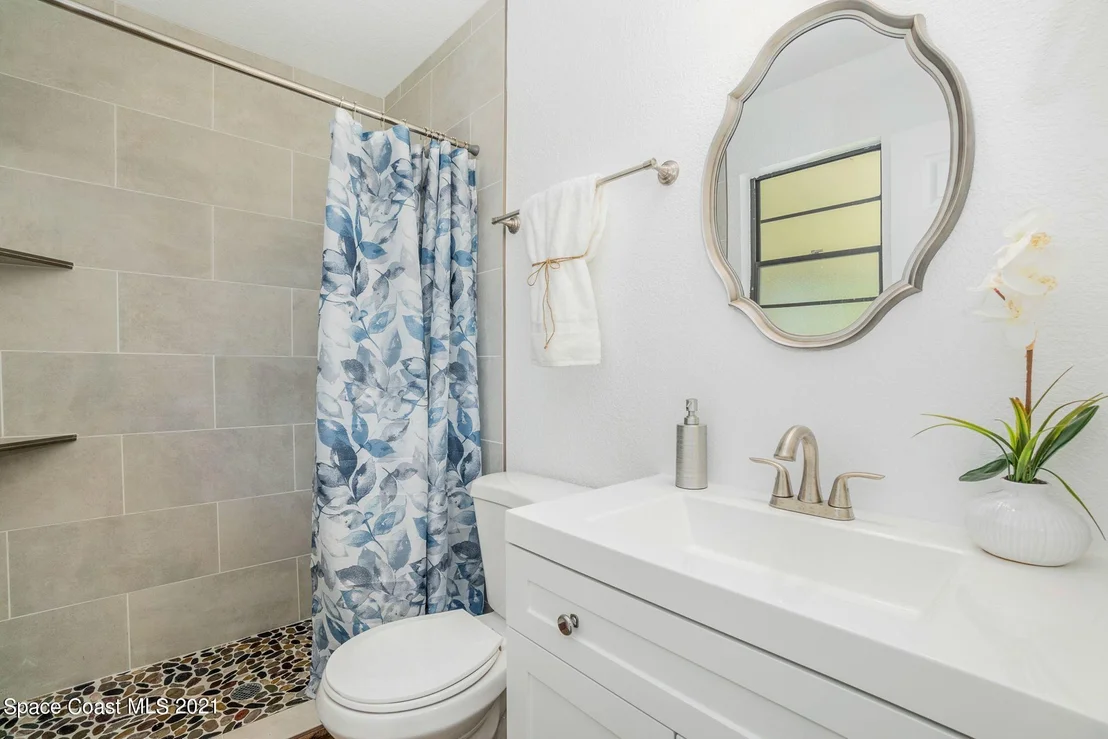 Photo of 1015 Hibiscus Street