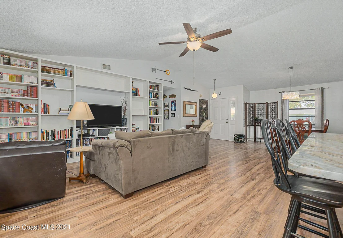 Photo of 805 Gardener Road