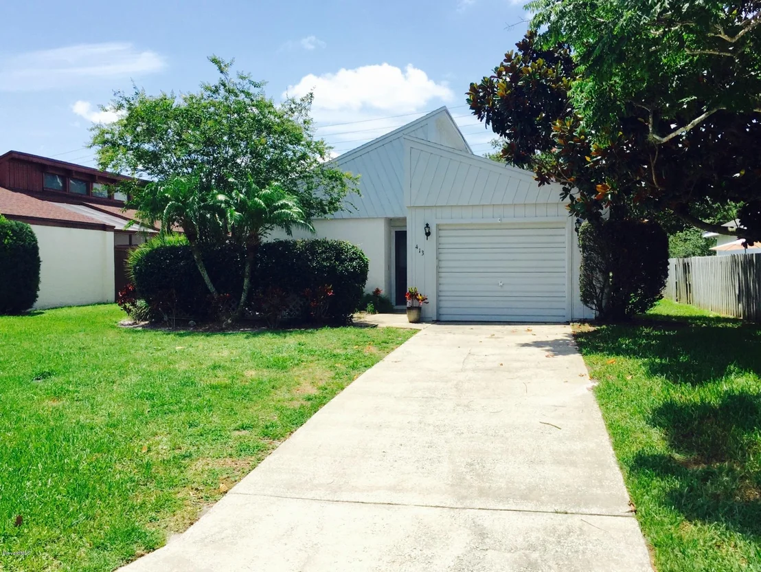 Photo of 413 Willow Tree Drive