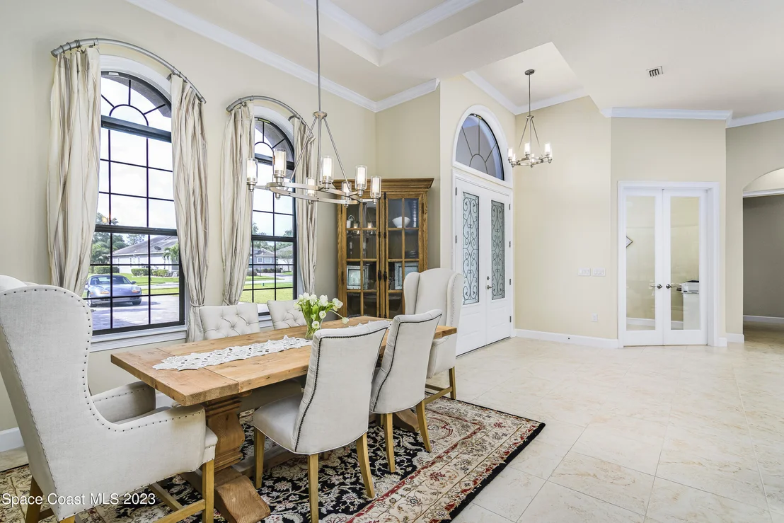 Photo of 814 Lorenza Place