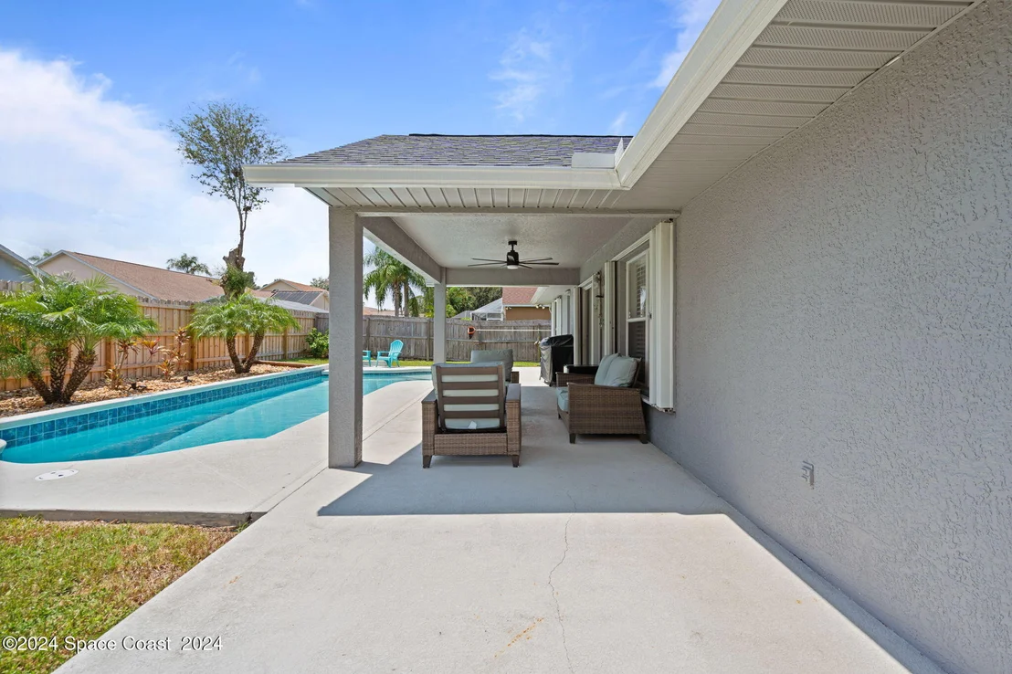 Photo of 1049 Jacaranda Circle