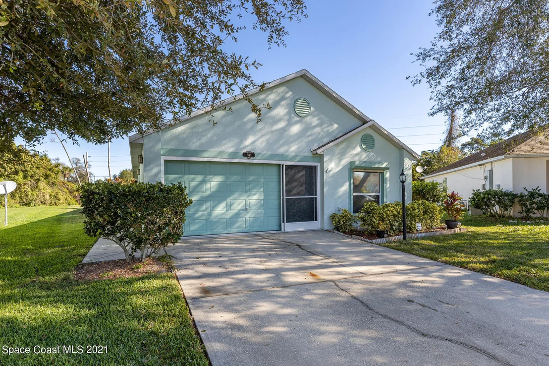 Photo of 2149 Redwood Circle