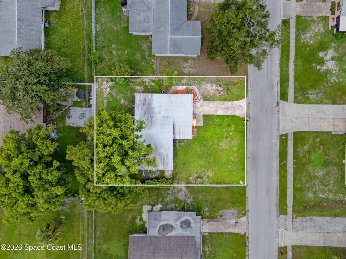 Photo of 1209 Vanderbilt Lane