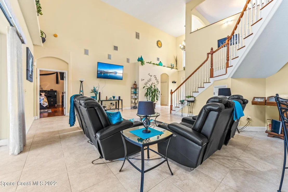 Photo of 1358 Centennial Way