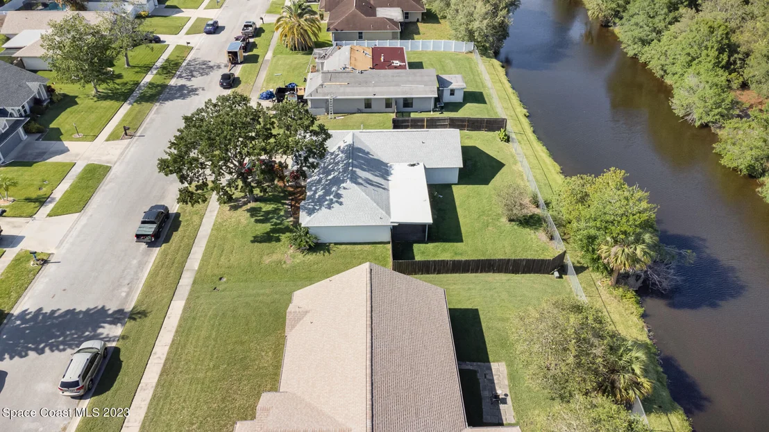 Photo of 2777 Nobility Avenue