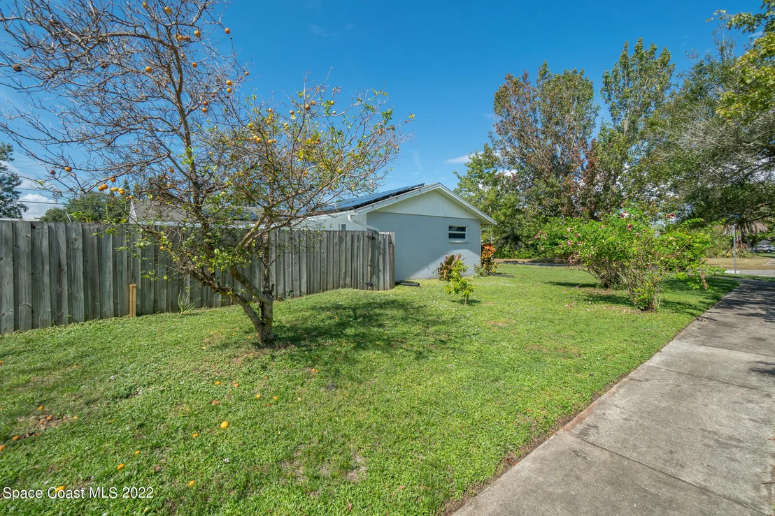 Photo of 1051 Fenway Drive