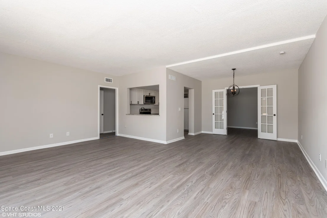 Photo of Unit D1 at 5000 Ocean Beach Boulevard