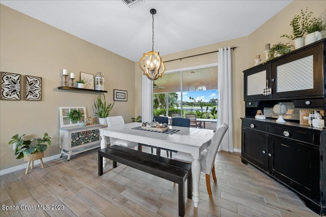 Photo of 767 Thrasher Drive