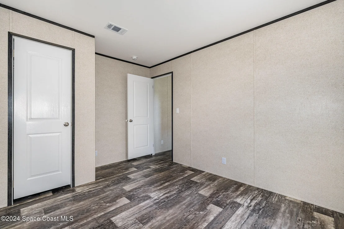 Photo of 2551 Chatham Way NE