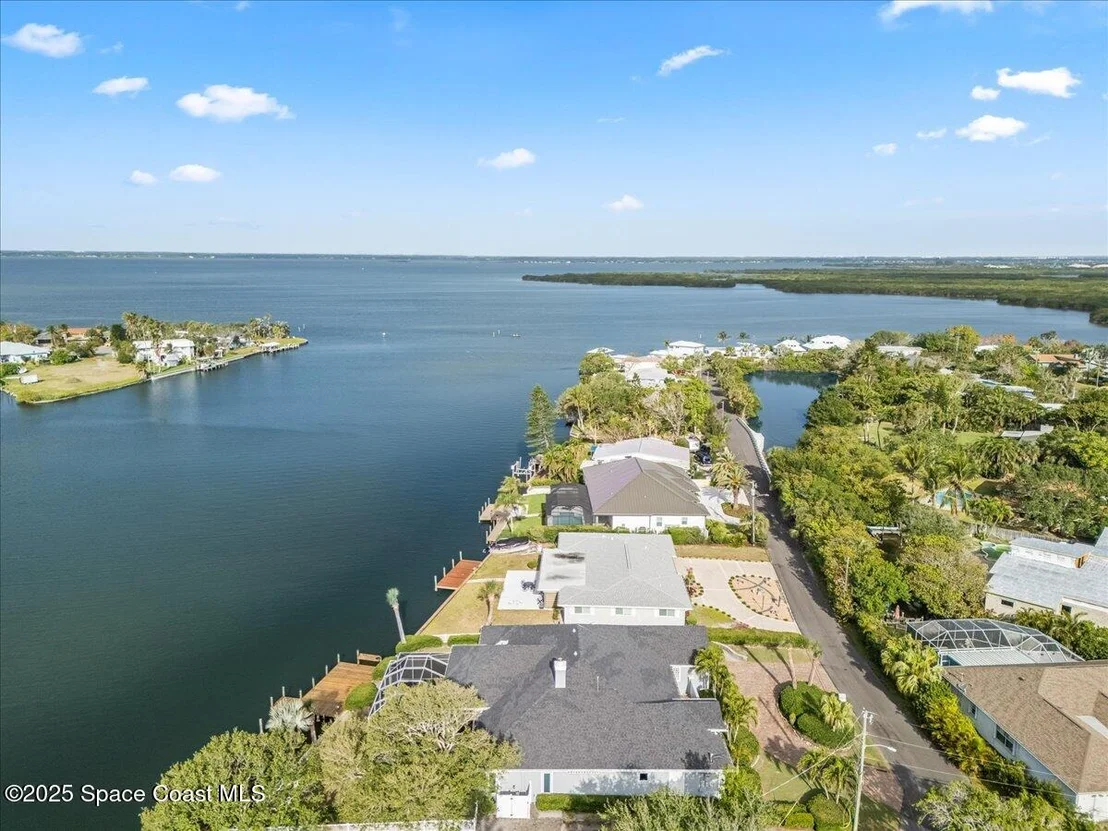 Photo of 110 W Bay Drive