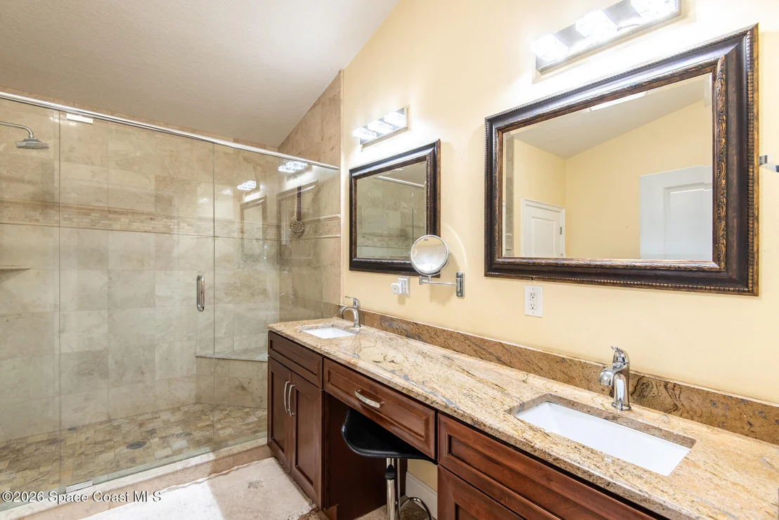 Photo of 2100 Vernon Place