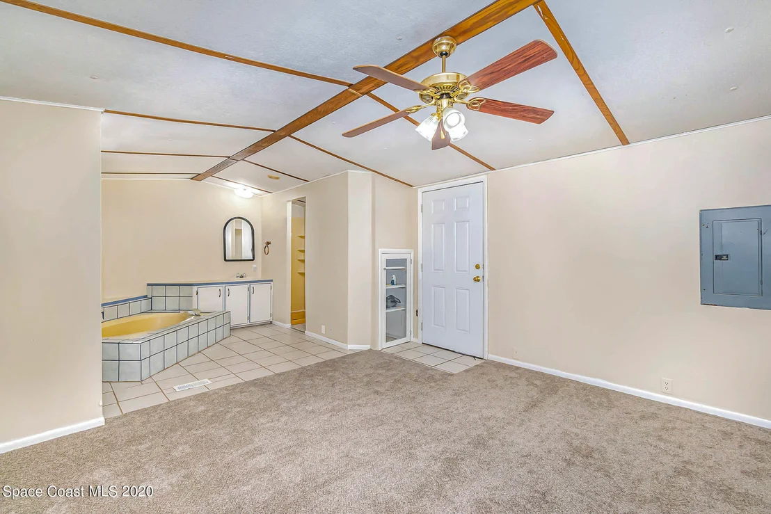 Photo of 131 Vanguard Circle