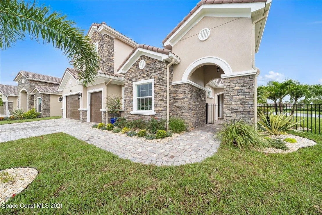 Photo of 8110 Stonecrest Drive