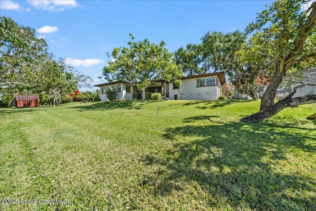 Photo of 1224 Sun Circle W