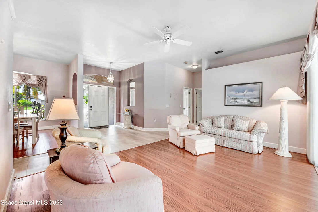 Photo of 2180 Royal Oaks Drive