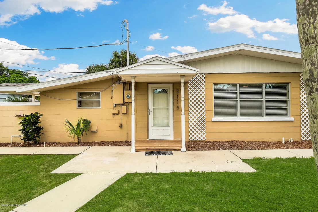 Photo of 2115 Palm Avenue