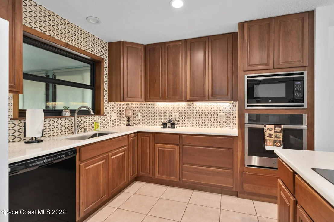 Photo of 3925 Milwaukee Avenue