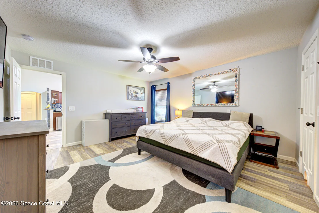 Photo of 6165 Adina Road
