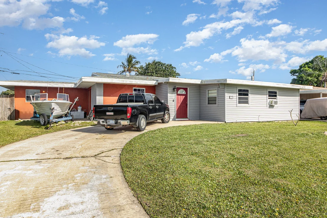 Photo of 779 Badger Drive NE