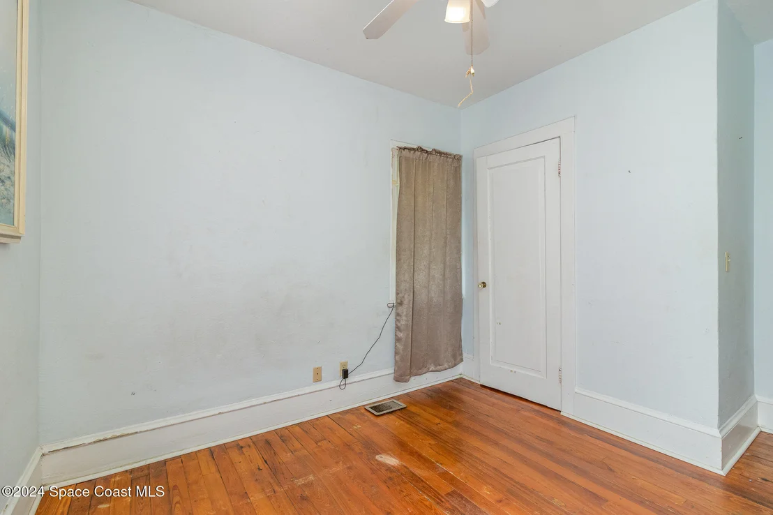 Photo of 1632 Water Drive NE